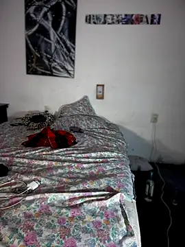 Alicbranca online show from 10.17.25