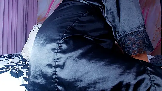 sofi decker online show from 04.01.26