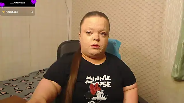 Janiffer MiMi online show from 04.15.26