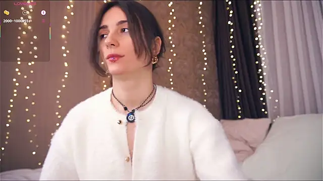 Snapshot of Holla_Molly chatting on 01.18.26 Holla Molly online show from 01.18.26