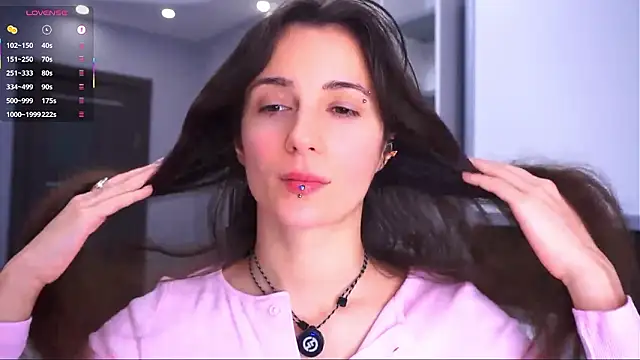 Snapshot of Holla_Molly chatting on 02.24.26 Holla Molly online show from 02.24.26