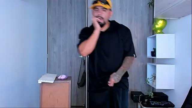 Ricardo 1998 online show from 02.13.25