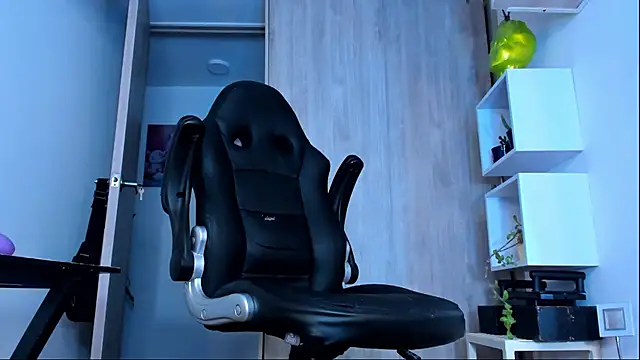 Ricardo 1998 online show from 02.28.25