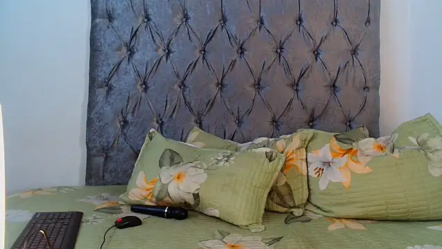 Snapshot of AvaOcean chatting on 02.15.25 AvaOcean online show from 02.15.25