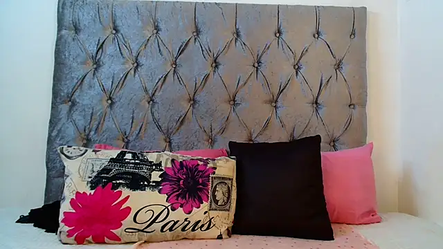 Snapshot of AvaOcean chatting on 02.26.25 AvaOcean online show from 02.26.25