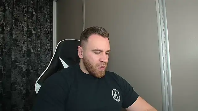 Snapshot of Thori92 chatting on 01.18.26 Thori92 online show from 01.18.26