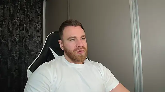 Snapshot of Thori92 chatting on 02.07.26 Thori92 online show from 02.07.26