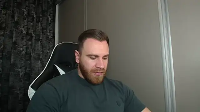 Snapshot of Thori92 chatting on 02.09.26 Thori92 online show from 02.09.26