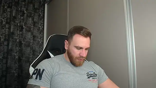 Snapshot of Thori92 chatting on 02.10.26 Thori92 online show from 02.10.26