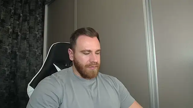 Snapshot of Thori92 chatting on 02.13.26 Thori92 online show from 02.13.26