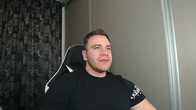 Snapshot of Thori92 chatting on 02.24.26 Thori92 online show from 02.24.26