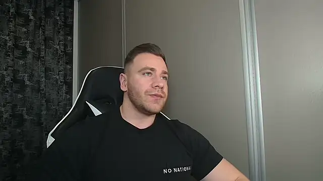 Snapshot of Thori92 chatting on 02.28.26 Thori92 online show from 02.28.26