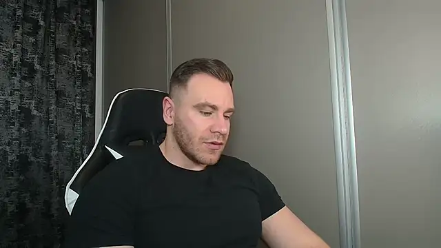 Snapshot of Thori92 chatting on 03.01.26 Thori92 online show from 03.01.26