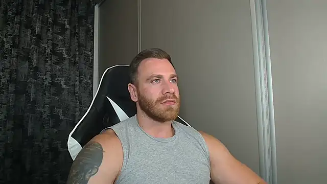 Snapshot of Thori92 chatting on 06.16.26 Thori92 online show from 06.16.26