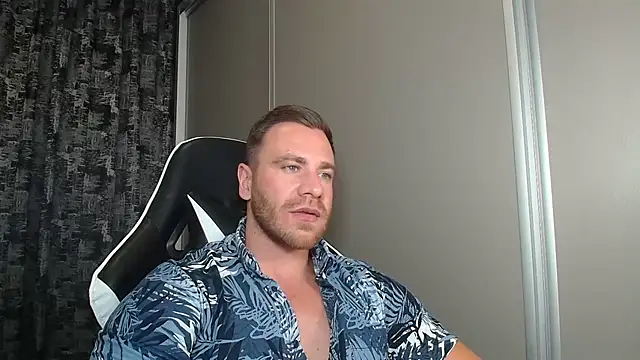 Snapshot of Thori92 chatting on 07.12.26 Thori92 online show from 07.12.26