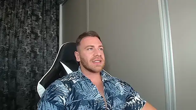 Snapshot of Thori92 chatting on 07.22.26 Thori92 online show from 07.22.26