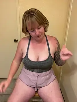 Lizzyloo online show from 02.23.25