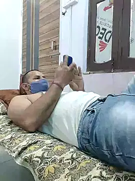 Snapshot of Lovingsol chatting on 12.17.25 Lovingsol online show from 12.17.25