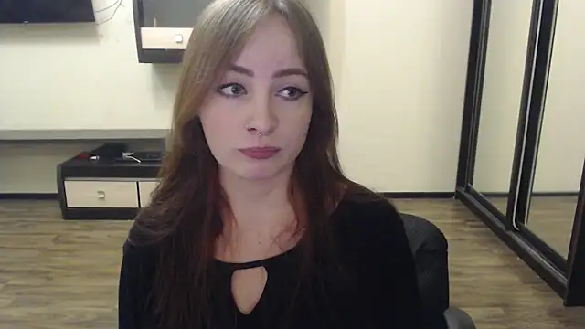 Laralianna online show from 12.10.24