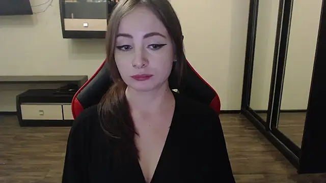 Laralianna online show from 01.05.25