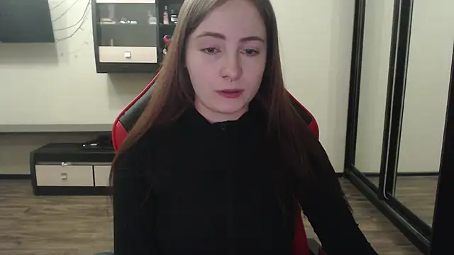 Laralianna online show from 02.07.25