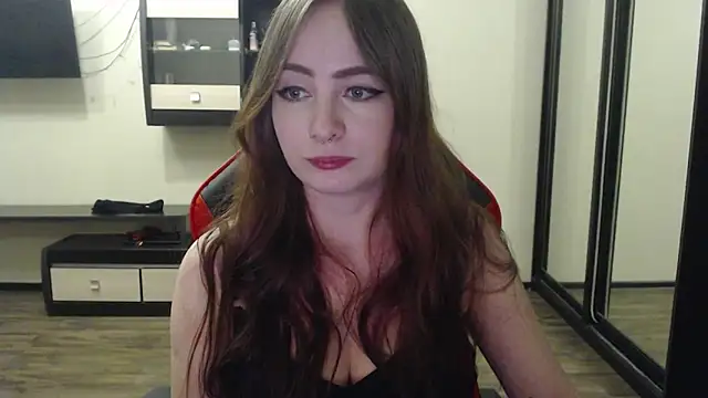 Laralianna online show from 02.17.25