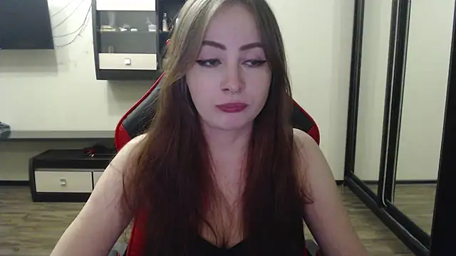 Laralianna online show from 02.18.25