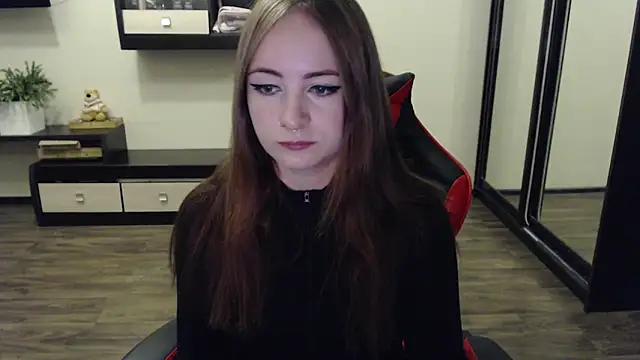 Laralianna online show from 09.13.25