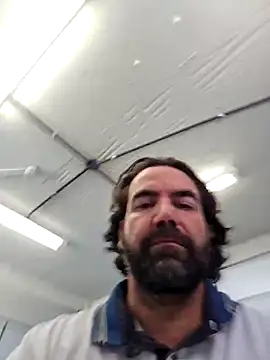 Snapshot of MysterBearMG chatting on 01.16.26 MysterBearMG online show from 01.16.26