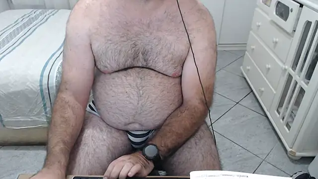 Snapshot of MysterBearMG chatting on 02.08.26 MysterBearMG online show from 02.08.26