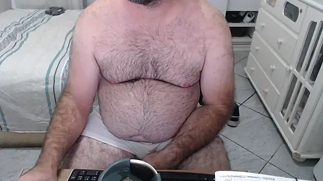 Snapshot of MysterBearMG chatting on 02.12.26 MysterBearMG online show from 02.12.26