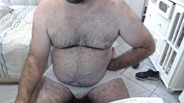 Snapshot of MysterBearMG chatting on 02.21.26 MysterBearMG online show from 02.21.26