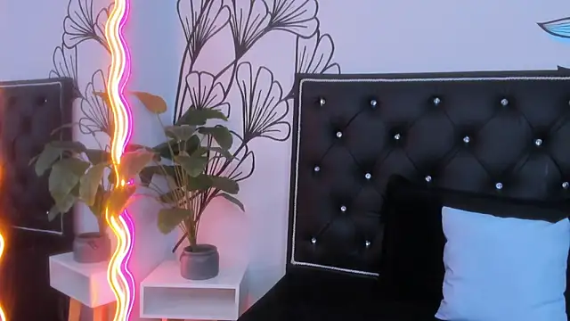 Snapshot of Sweet_Ariadna_ chatting on 03.10.26 Sweet Ariadna online show from 03.10.26