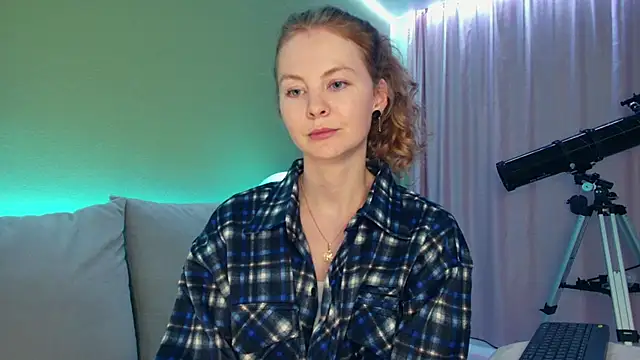 Cuddle Cat online show from 01.17.25