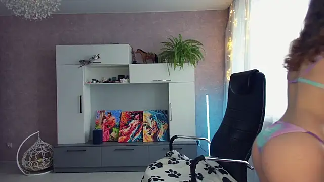 Cuddle Cat online show from 03.06.25