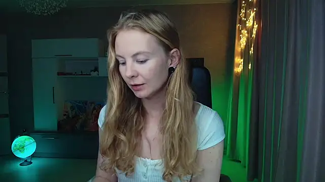 Cuddle Cat online show from 11.24.25