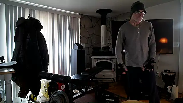 Snapshot of MoonDancer chatting on 02.07.25 MoonDancer online show from 02.07.25