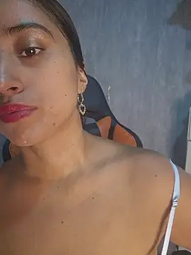 Valentinne z online show from 10.25.25