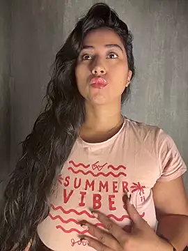 Valentinne z online show from 03.28.26