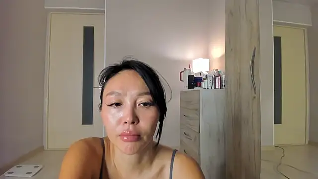 Snapshot of keiko_hot chatting on 07.18.26 keiko hot online show from 07.18.26