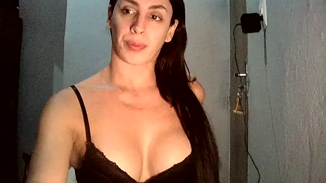 AlexiaDuucan online show from 10.04.25