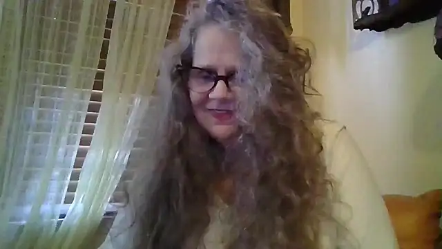 DestineeLoverGirl online show from 11.20.25