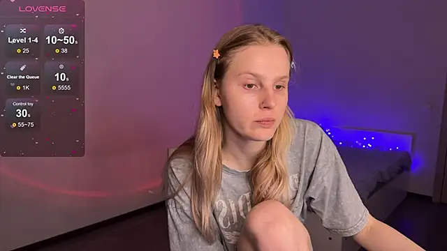 Chanel Gill online show from 03.12.25