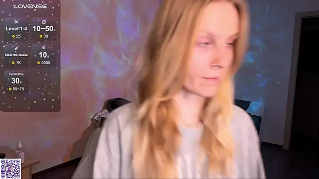 Chanel Gill online show from 09.18.25