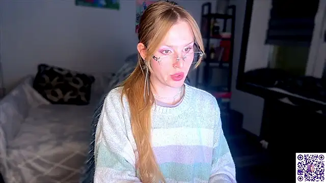 Chanel Gill online show from 03.08.26