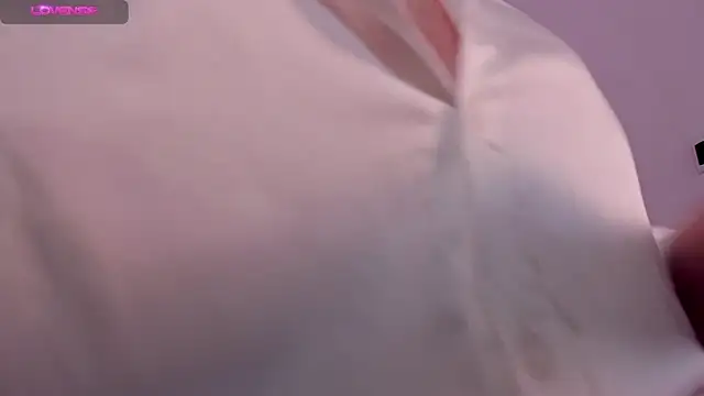 Snapshot of JennaOlsonX chatting on 01.27.25 JennaOlsonX online show from 01.27.25