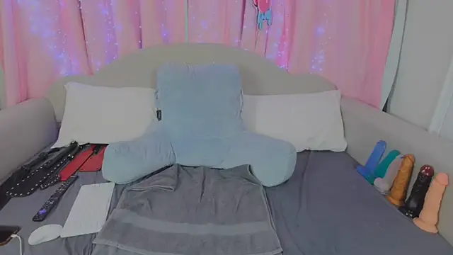 MeghanXO online show from 02.15.25