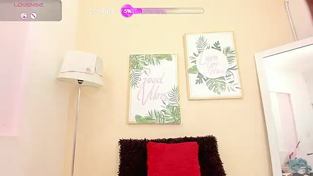 Snapshot of pameela_brown chatting on 01.28.25 pameela brown online show from 01.28.25