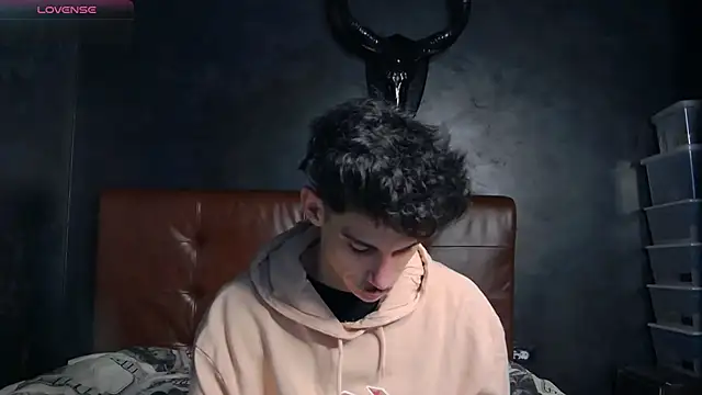 DanielCrush1 online show from 02.07.26