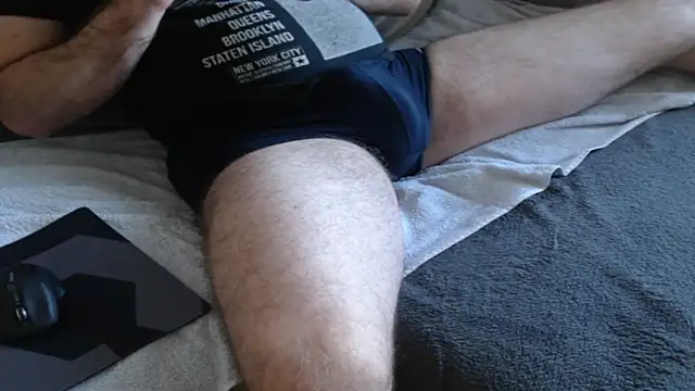 Snapshot of Silver_Boyy chatting on 09.28.25 Silver Boyy online show from 09.28.25